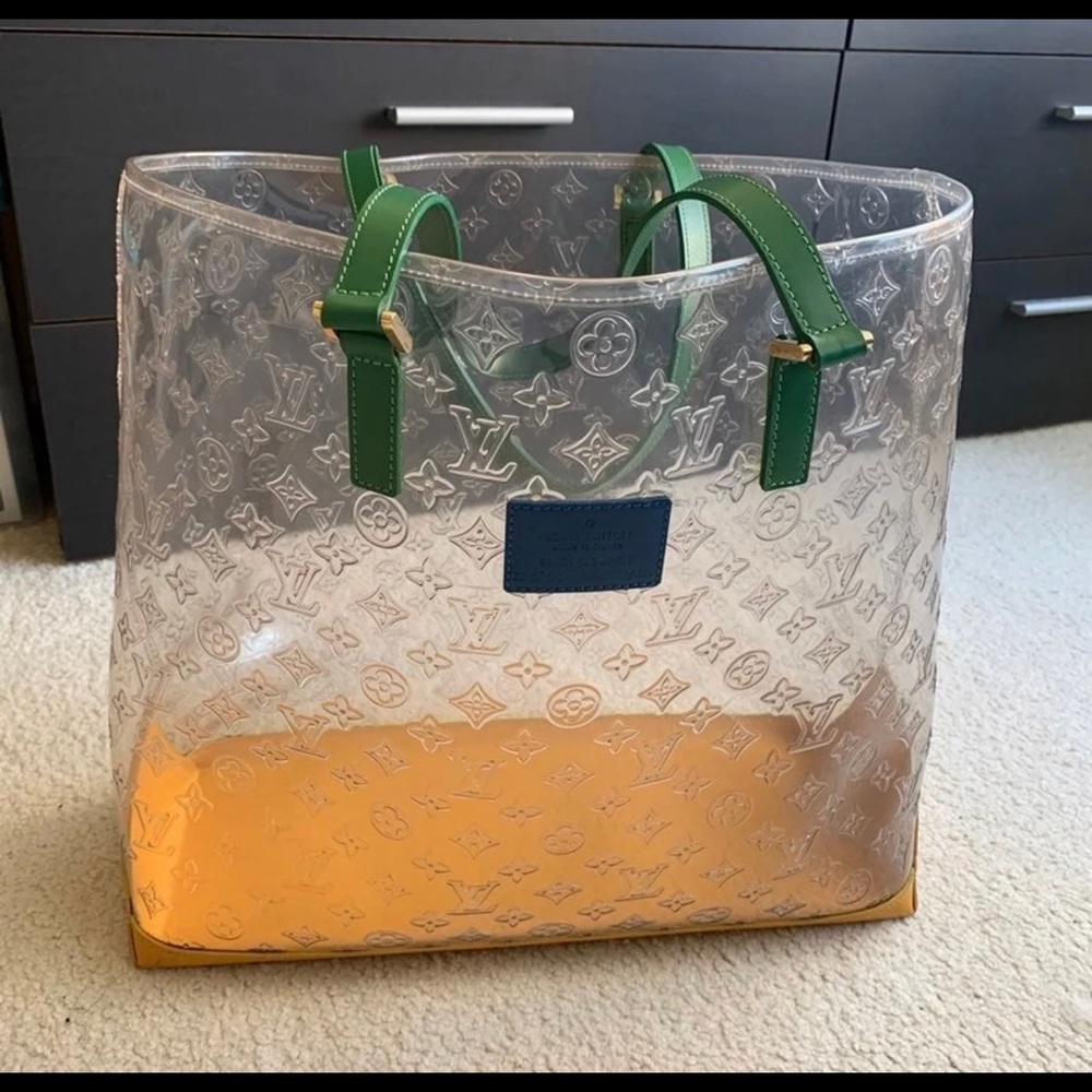 Looking for Cabas Monogram LV Vynil Tote